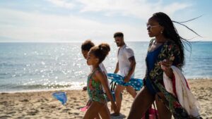 Famille à la plage